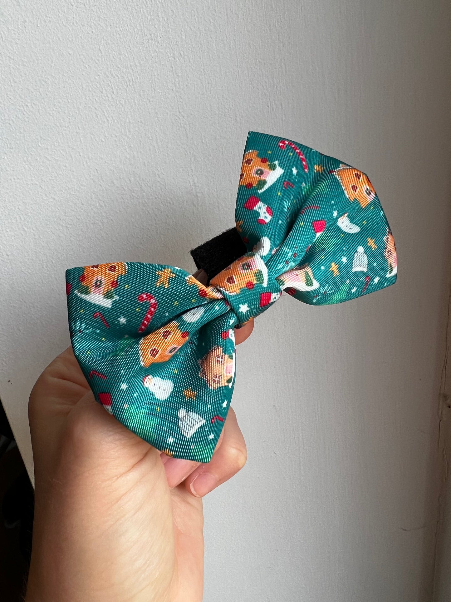 Ginger Bread Kisses and Christmas Wishes Bow Tie