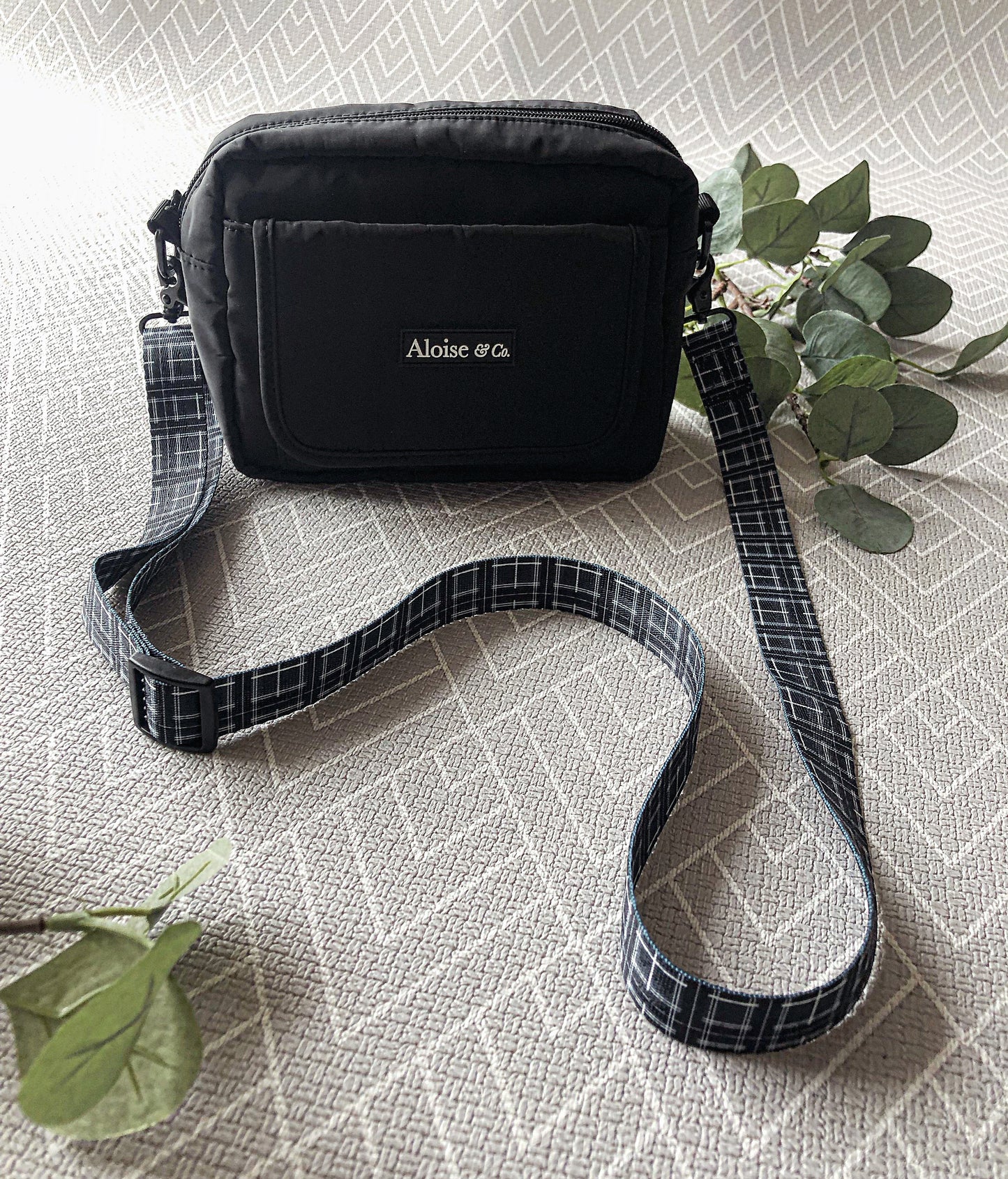Ready to walk dog walking bag