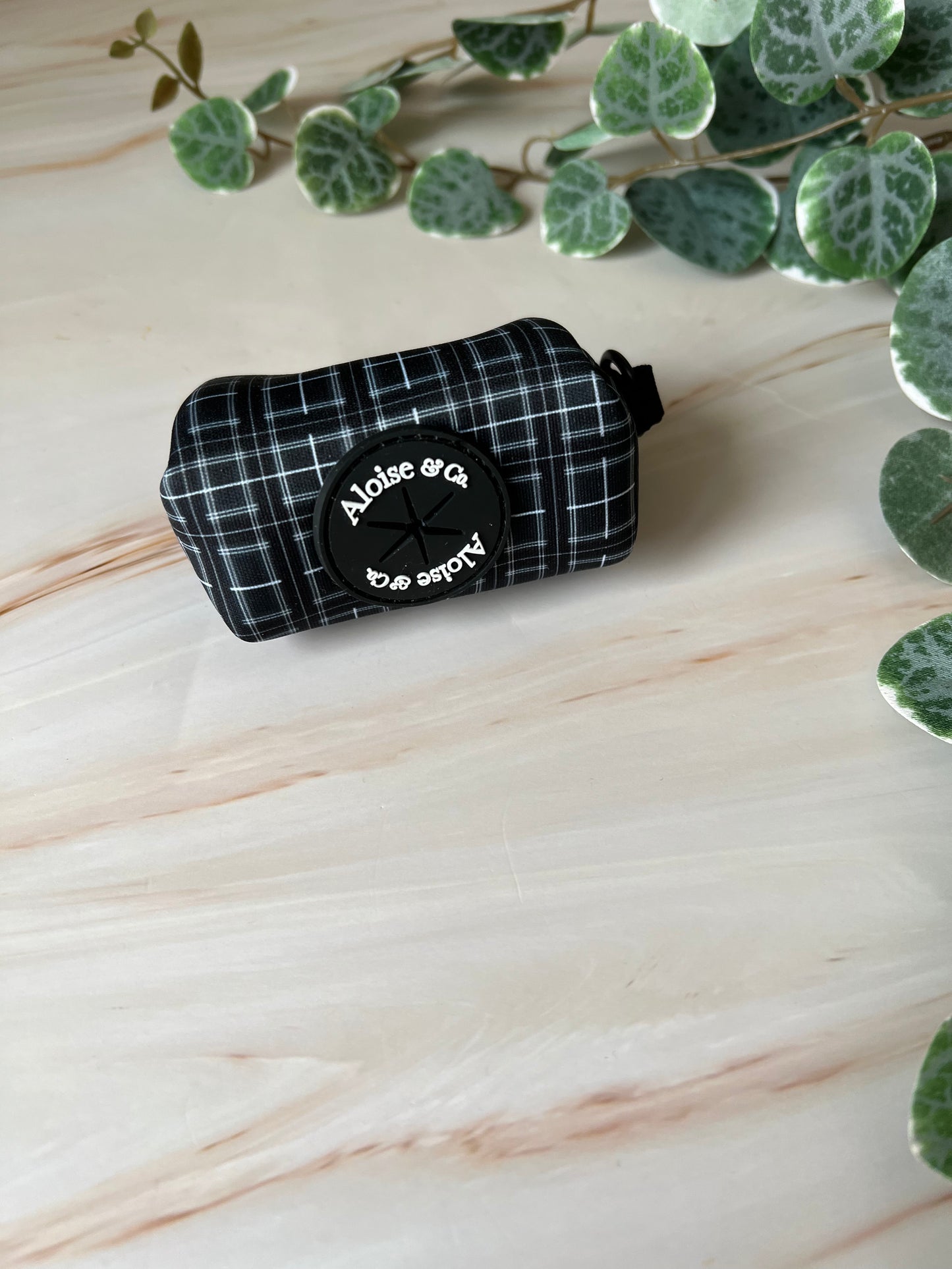 Poo bag - Black tartan Classic